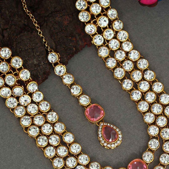 Pink Color Kundan Necklace and Tikka Set - Picture 4 of 4